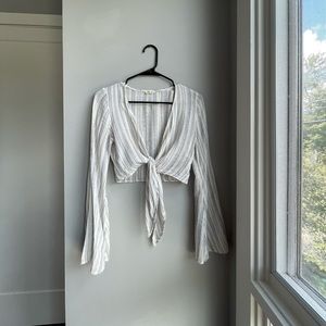 Hollister Long Sleeve Crop Top Size: S